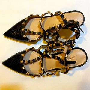 BCBGeneration snake stud Heels Size 8